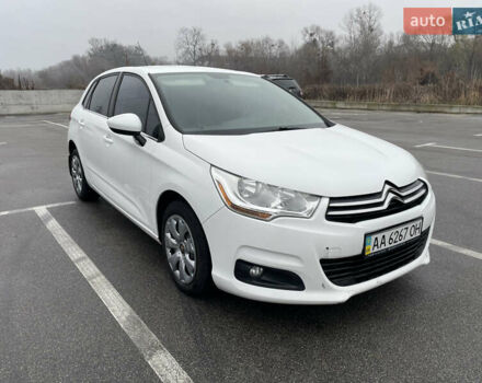 Белый Ситроен С4, объемом двигателя 1.56 л и пробегом 183 тыс. км за 6000 $, фото 2 на Automoto.ua