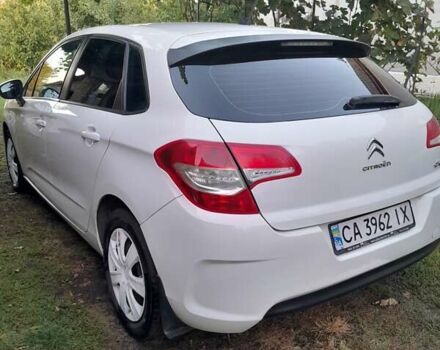 Белый Ситроен С4, объемом двигателя 1.56 л и пробегом 255 тыс. км за 6500 $, фото 5 на Automoto.ua