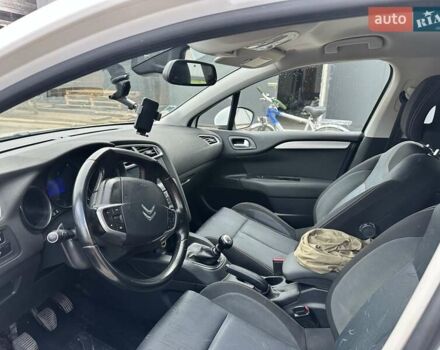 Белый Ситроен С4, объемом двигателя 1.56 л и пробегом 270 тыс. км за 5700 $, фото 5 на Automoto.ua