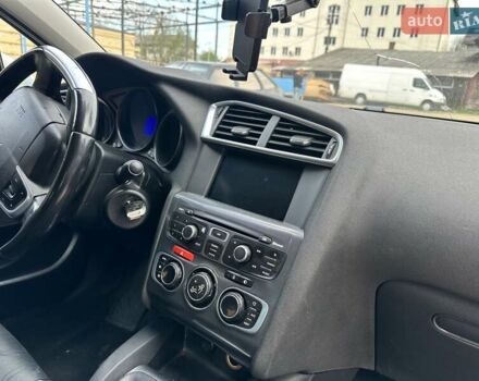 Белый Ситроен С4, объемом двигателя 1.56 л и пробегом 270 тыс. км за 5700 $, фото 3 на Automoto.ua