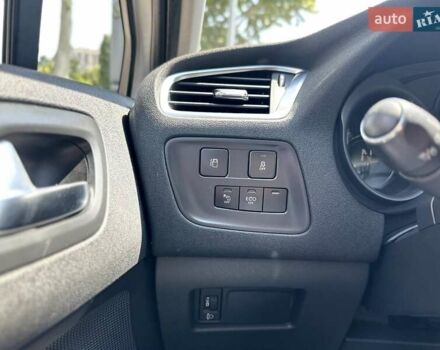 Білий Сітроен С4, об'ємом двигуна 1.56 л та пробігом 137 тис. км за 9900 $, фото 34 на Automoto.ua