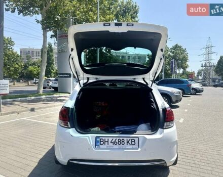 Білий Сітроен С4, об'ємом двигуна 1.56 л та пробігом 137 тис. км за 9900 $, фото 2 на Automoto.ua