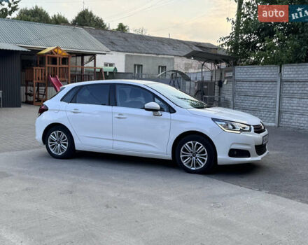 Белый Ситроен С4, объемом двигателя 1.56 л и пробегом 216 тыс. км за 8900 $, фото 4 на Automoto.ua