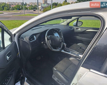 Білий Сітроен С4, об'ємом двигуна 1.2 л та пробігом 60 тис. км за 12500 $, фото 4 на Automoto.ua