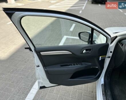 Белый Ситроен С4, объемом двигателя 1.2 л и пробегом 115 тыс. км за 9900 $, фото 15 на Automoto.ua