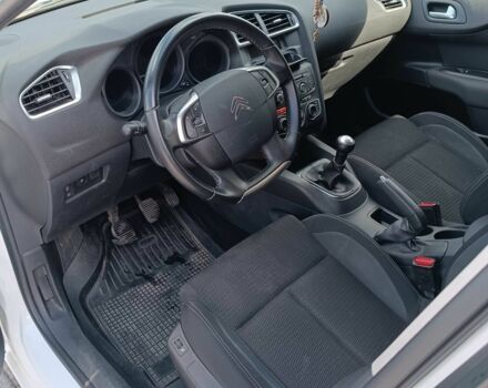 Белый Ситроен С4, объемом двигателя 1.6 л и пробегом 98 тыс. км за 10490 $, фото 3 на Automoto.ua