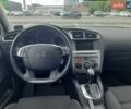 Белый Ситроен С4, объемом двигателя 1.2 л и пробегом 95 тыс. км за 8800 $, фото 8 на Automoto.ua