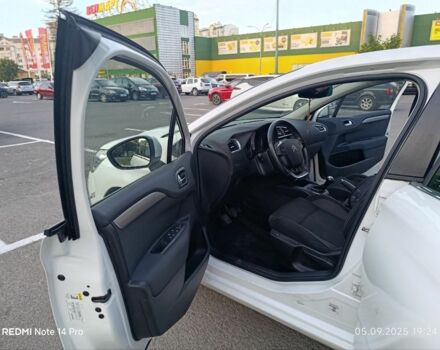 Білий Сітроен С4, об'ємом двигуна 1.6 л та пробігом 100 тис. км за 10200 $, фото 2 на Automoto.ua