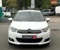 Белый Ситроен С4, объемом двигателя 1.6 л и пробегом 274 тыс. км за 8940 $, фото 1 на Automoto.ua