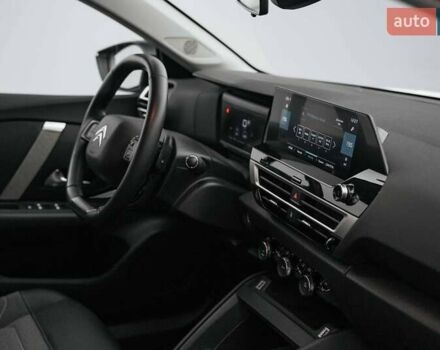 Ситроен С4 2022 в Киеве на Automoto.ua Белый Ситроен С4, объемом двигателя 1.2 л и пробегом 51 тыс. км за 22666 $, фото 12 на Automoto.ua