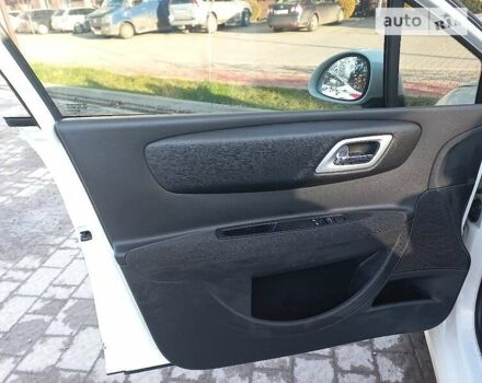 Ситроен С4 2007 в Ужгороде на Automoto.ua Белый Ситроен С4, объемом двигателя 1.6 л и пробегом 310 тыс. км за 4500 $, фото 8 на Automoto.ua