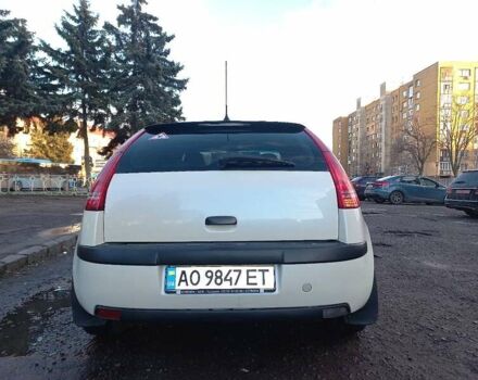 Ситроен С4 2007 в Ужгороде на Automoto.ua Белый Ситроен С4, объемом двигателя 1.6 л и пробегом 310 тыс. км за 4500 $, фото 3 на Automoto.ua