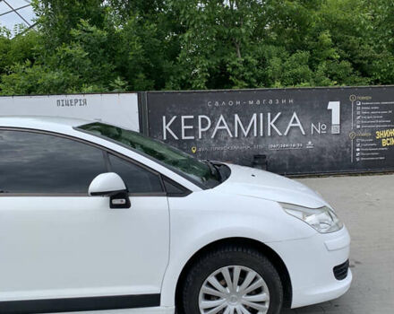 Белый Ситроен С4, объемом двигателя 1.59 л и пробегом 174 тыс. км за 4499 $, фото 6 на Automoto.ua