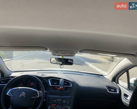 Ситроен С4 2012 в Черноморске (Ильичевске) на Automoto.ua Белый Ситроен С4, объемом двигателя 1.59 л и пробегом 113 тыс. км за 7999 $, фото 13 на Automoto.ua