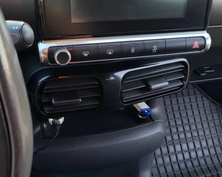 Белый Ситроен С4, объемом двигателя 1.6 л и пробегом 2 тыс. км за 9800 $, фото 9 на Automoto.ua