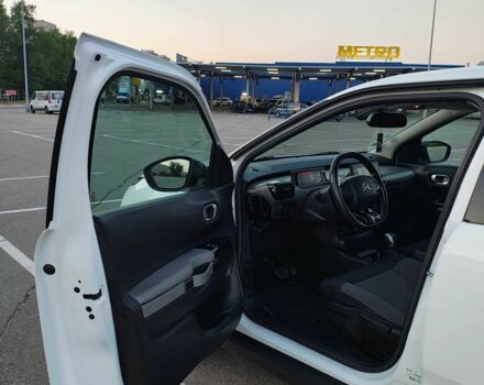 Белый Ситроен С4, объемом двигателя 1.5 л и пробегом 175 тыс. км за 16275 $, фото 16 на Automoto.ua