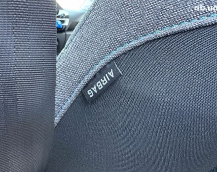 Белый Ситроен С4, объемом двигателя 0 л и пробегом 50 тыс. км за 16590 $, фото 31 на Automoto.ua