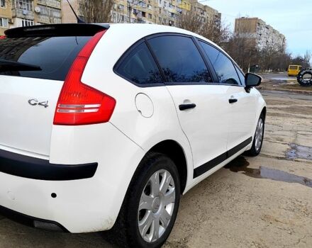 Белый Ситроен С4, объемом двигателя 1.6 л и пробегом 91 тыс. км за 7000 $, фото 1 на Automoto.ua