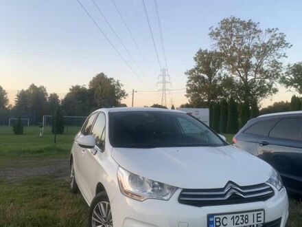 Белый Ситроен С4, объемом двигателя 1.6 л и пробегом 237 тыс. км за 6700 $, фото 1 на Automoto.ua