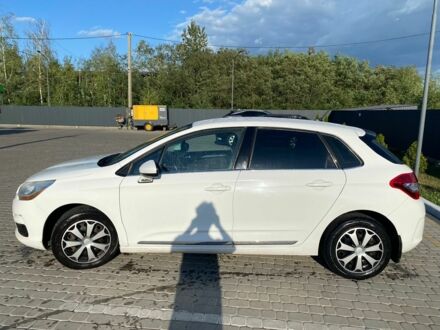 Белый Ситроен С4, объемом двигателя 1.6 л и пробегом 150 тыс. км за 6500 $, фото 1 на Automoto.ua