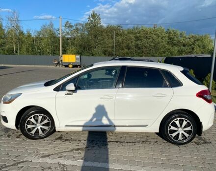 Белый Ситроен С4, объемом двигателя 1.6 л и пробегом 150 тыс. км за 6500 $, фото 1 на Automoto.ua