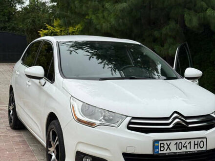 Белый Ситроен С4, объемом двигателя 1.6 л и пробегом 104 тыс. км за 8100 $, фото 1 на Automoto.ua