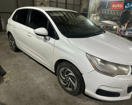 Белый Ситроен С4, объемом двигателя 0 л и пробегом 240 тыс. км за 4200 $, фото 1 на Automoto.ua