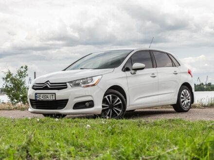 Белый Ситроен С4, объемом двигателя 16 л и пробегом 170 тыс. км за 8850 $, фото 1 на Automoto.ua