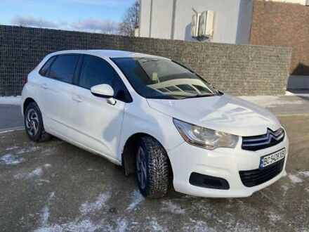 Белый Ситроен С4, объемом двигателя 1.6 л и пробегом 243 тыс. км за 4950 $, фото 1 на Automoto.ua