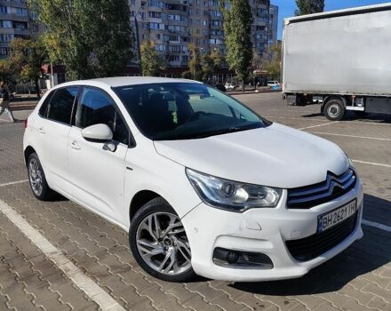 Белый Ситроен С4, объемом двигателя 1.56 л и пробегом 192 тыс. км за 5500 $, фото 1 на Automoto.ua