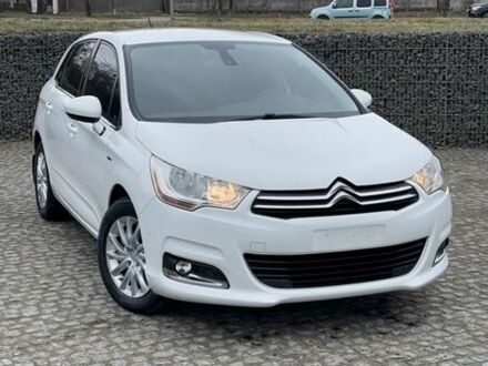 Белый Ситроен С4, объемом двигателя 1.6 л и пробегом 216 тыс. км за 9000 $, фото 1 на Automoto.ua