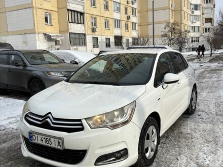 Белый Ситроен С4, объемом двигателя 1.6 л и пробегом 229 тыс. км за 7700 $, фото 1 на Automoto.ua