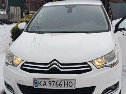 Белый Ситроен С4, объемом двигателя 1.6 л и пробегом 123 тыс. км за 7200 $, фото 1 на Automoto.ua