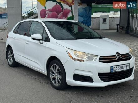 Белый Ситроен С4, объемом двигателя 1.6 л и пробегом 173 тыс. км за 5400 $, фото 1 на Automoto.ua