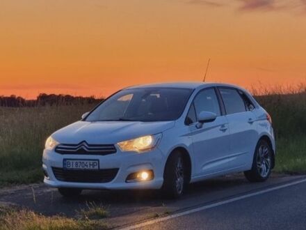 Ситроен С4 2012 в Кременчуге на Automoto.ua Белый Ситроен С4, объемом двигателя 0.16 л и пробегом 100 тыс. км за 12000 $, фото 1 на Automoto.ua