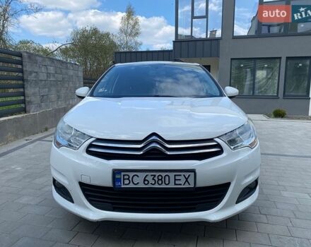 Белый Ситроен С4, объемом двигателя 1.6 л и пробегом 127 тыс. км за 7500 $, фото 1 на Automoto.ua