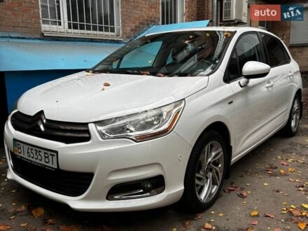 Білий Сітроен С4, об'ємом двигуна 1.6 л та пробігом 64 тис. км за 9000 $, фото 1 на Automoto.ua