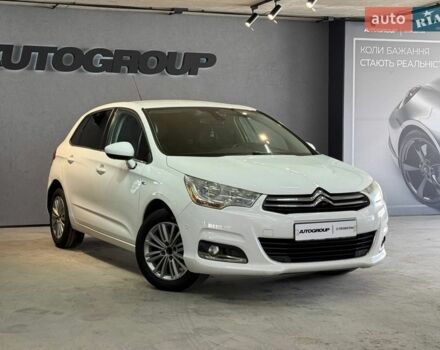 Белый Ситроен С4, объемом двигателя 1.6 л и пробегом 252 тыс. км за 8200 $, фото 1 на Automoto.ua