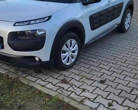 Белый Ситроен С4, объемом двигателя 1.6 л и пробегом 218 тыс. км за 9800 $, фото 1 на Automoto.ua