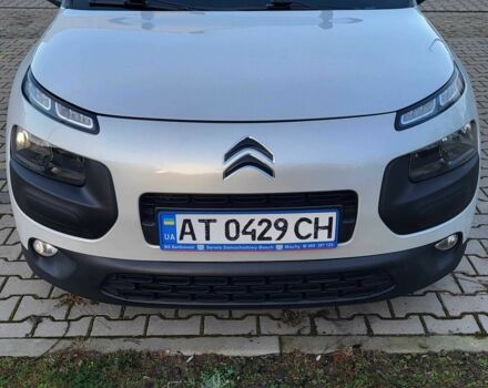 Белый Ситроен С4, объемом двигателя 1.6 л и пробегом 218 тыс. км за 9800 $, фото 1 на Automoto.ua