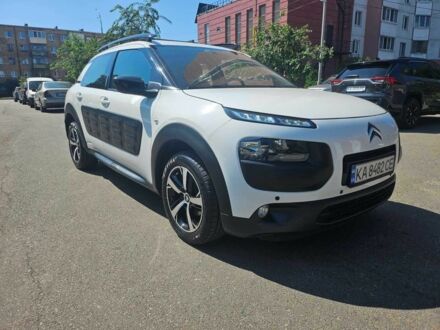 Ситроен С4 2017 в Киеве на Automoto.ua Белый Ситроен С4, объемом двигателя 1.2 л и пробегом 127 тыс. км за 10200 $, фото 1 на Automoto.ua