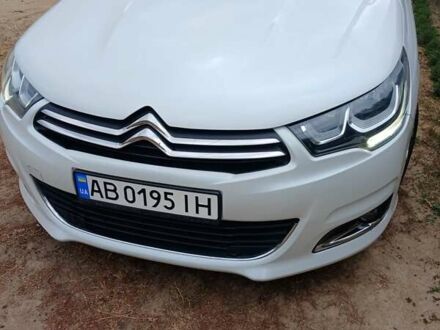 Ситроен С4 2017 в Бершаде на Automoto.ua Белый Ситроен С4, объемом двигателя 1.56 л и пробегом 202 тыс. км за 11000 $, фото 1 на Automoto.ua