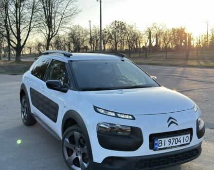 Белый Ситроен С4, объемом двигателя 1.6 л и пробегом 200 тыс. км за 10700 $, фото 1 на Automoto.ua