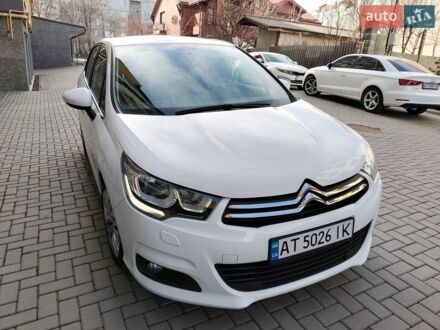 Белый Ситроен С4, объемом двигателя 1.6 л и пробегом 218 тыс. км за 11000 $, фото 1 на Automoto.ua