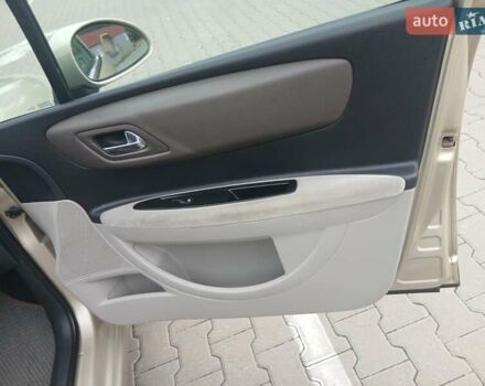 Сітроен С4 2006 у Чернігові на Automoto.ua Бежевий Сітроен С4, об'ємом двигуна 1.6 л та пробігом 182 тис. км за 4400 $, фото 7 на Automoto.ua