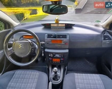 Бежевый Ситроен С4, объемом двигателя 1.59 л и пробегом 228 тыс. км за 4250 $, фото 2 на Automoto.ua