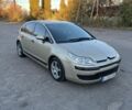 Бежевый Ситроен С4, объемом двигателя 1.6 л и пробегом 400 тыс. км за 3800 $, фото 1 на Automoto.ua
