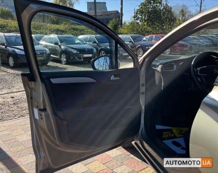 Бежевий Сітроен С4, об'ємом двигуна 1.6 л та пробігом 195 тис. км за 8800 $, фото 8 на Automoto.ua
