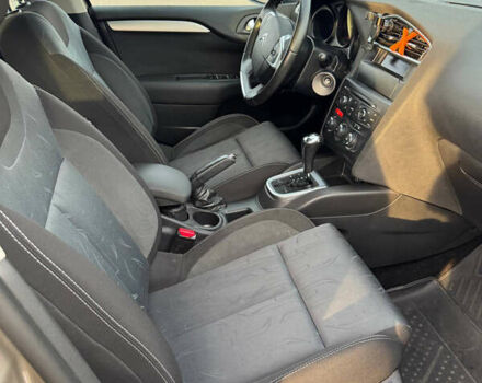 Бежевый Ситроен С4, объемом двигателя 1.6 л и пробегом 126 тыс. км за 7500 $, фото 12 на Automoto.ua