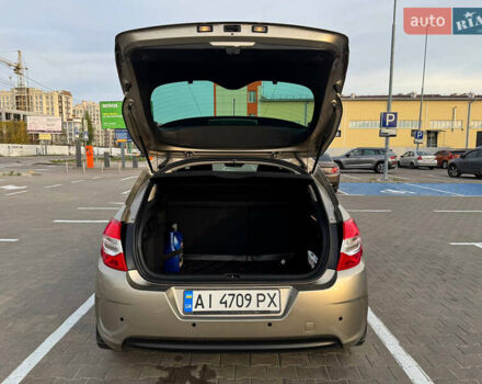 Бежевый Ситроен С4, объемом двигателя 1.6 л и пробегом 126 тыс. км за 7500 $, фото 7 на Automoto.ua